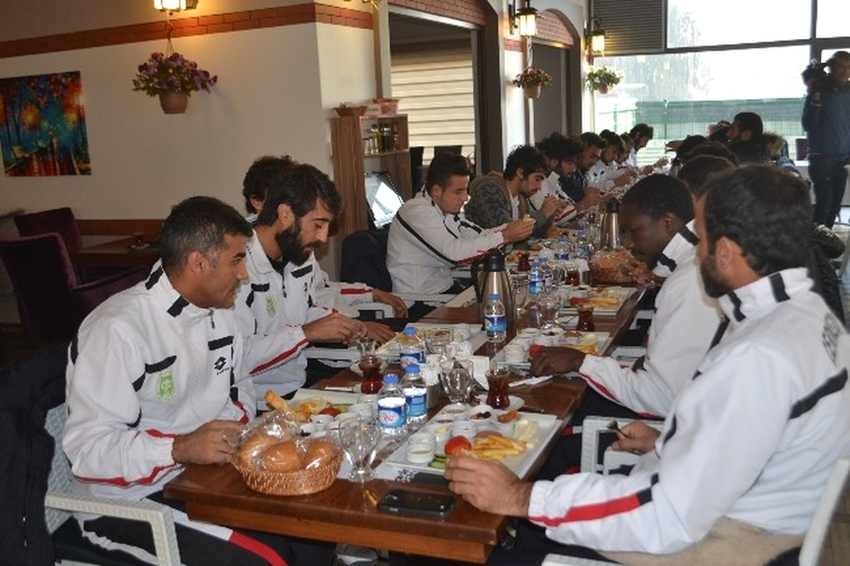 Yılmaz\'dan Çerkezköyspor\'a Moral Kahvaltısı
