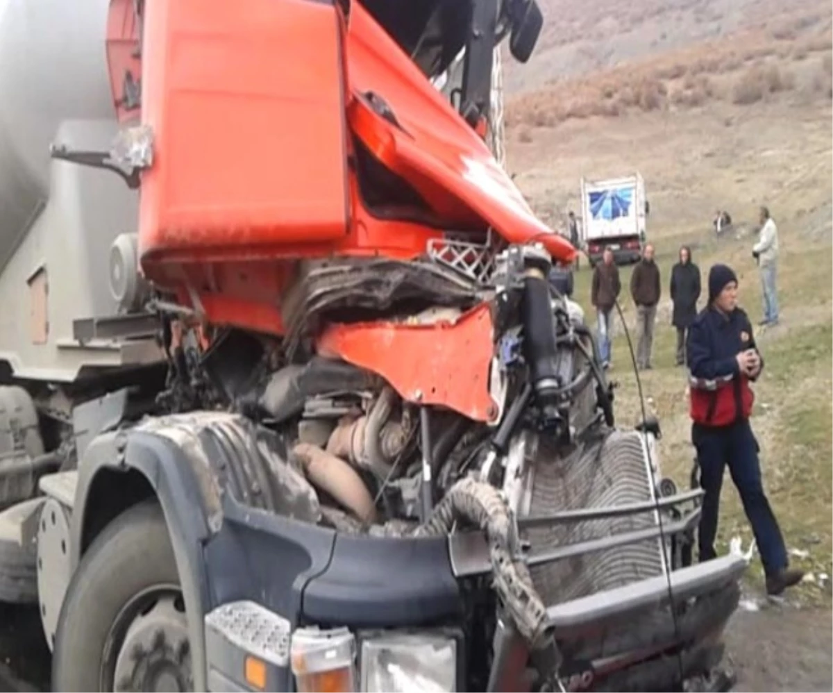Yozgat\'ta Trafik Kazaları: 1 Ölü, 5 Yaralı