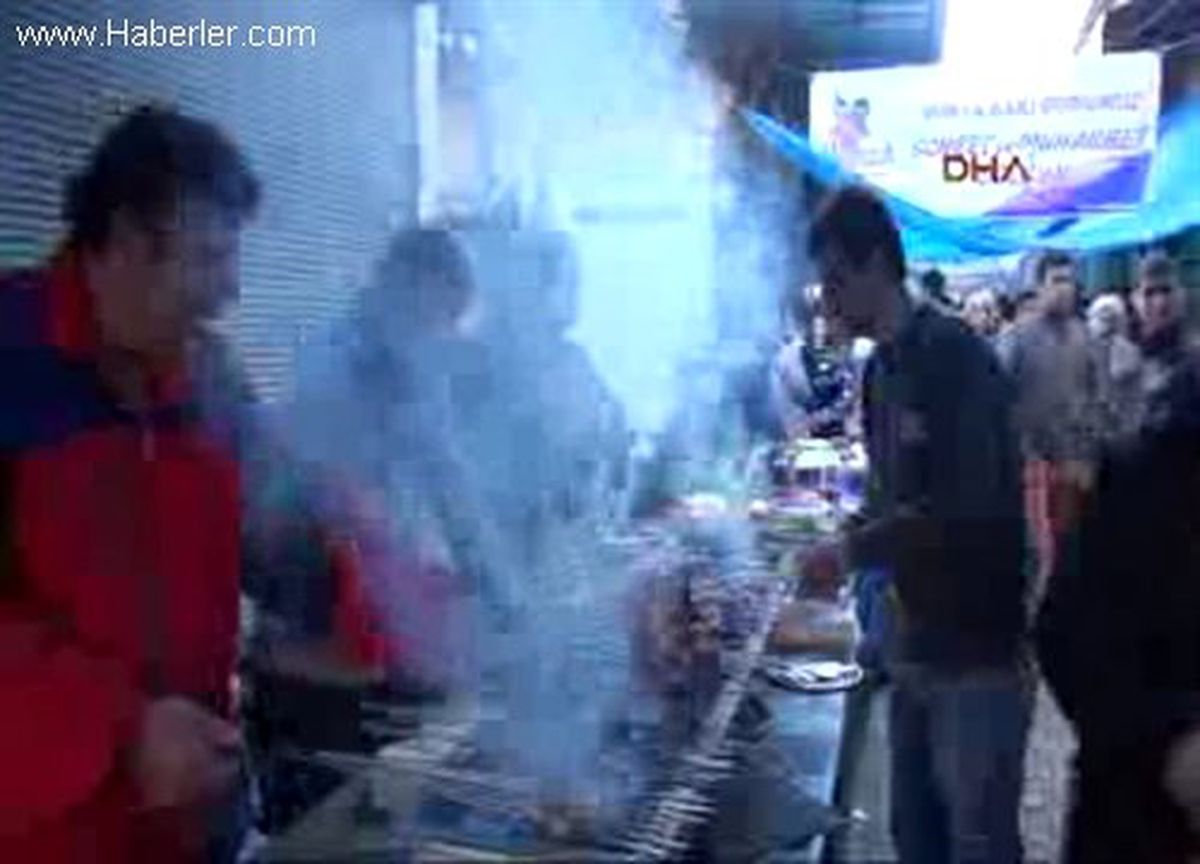 Adana\'da, Şafak Vakti \'Dünya Rakı Günü\' Kutlaması