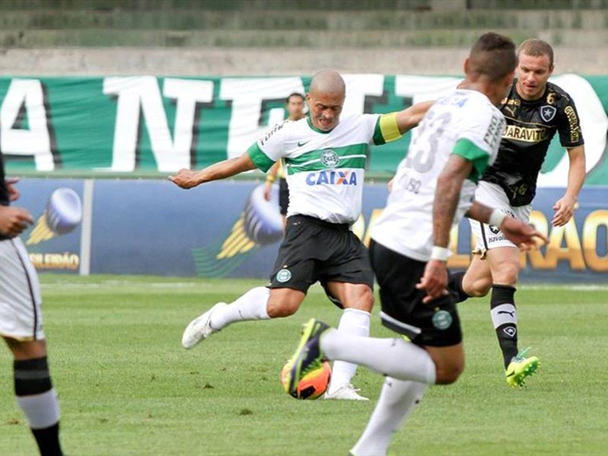 Alex\'li Coritiba Lige Tutundu