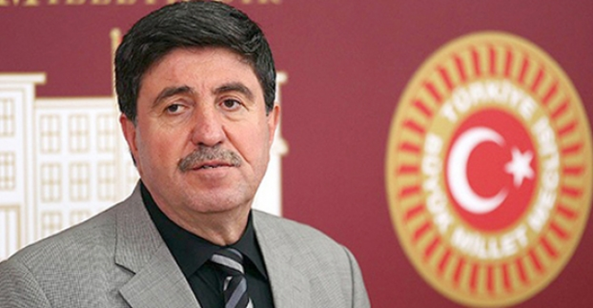 Altan Tan "Aday Değilim"