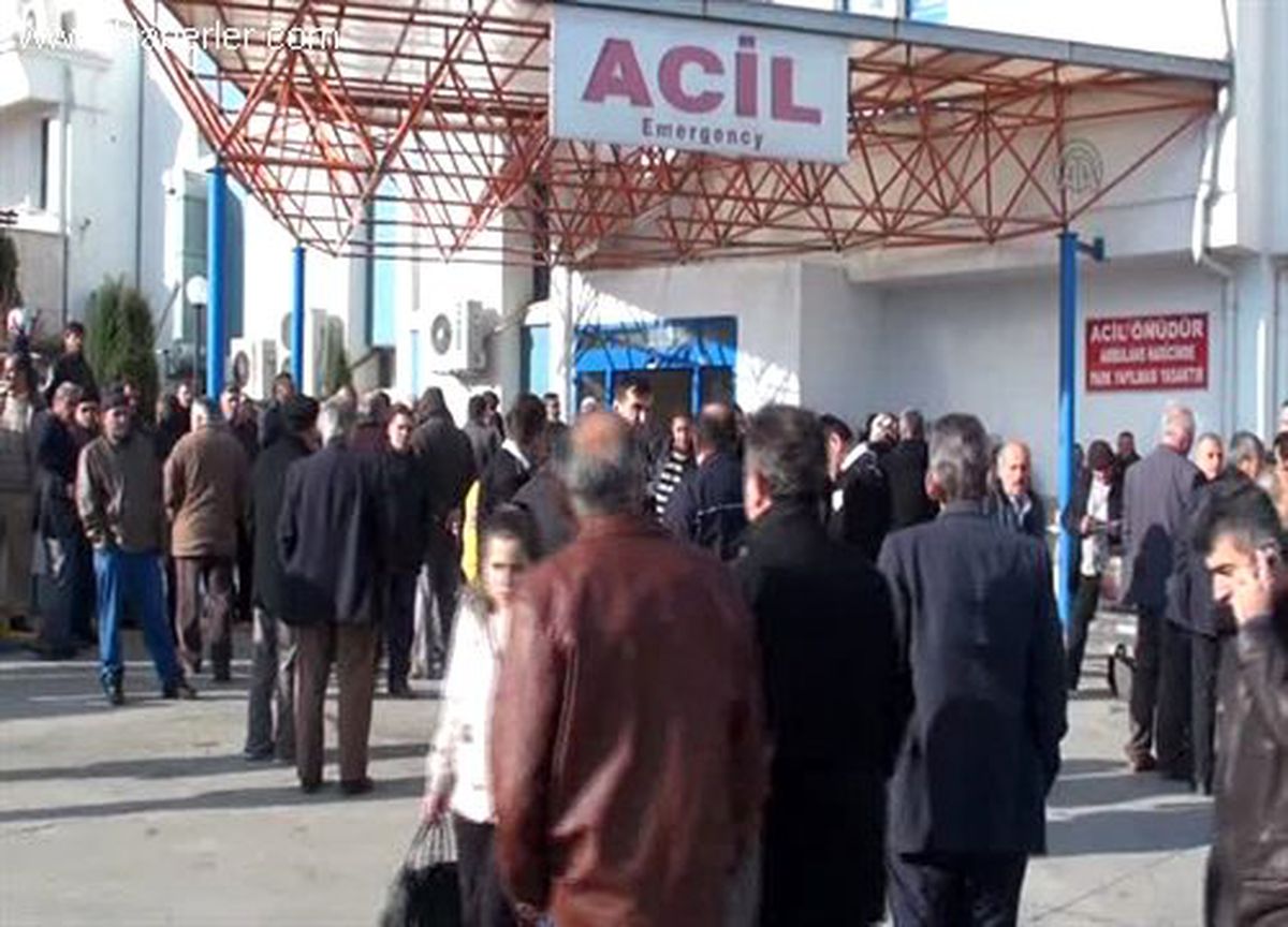 Babalarıyla aynı yerde 30 yıl sonra trafik kazasında öldüler