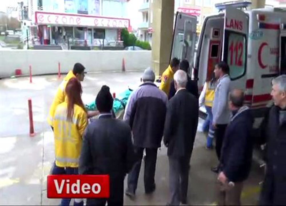 Bakım İçin Çıktığı Direkte 35 Bin Volt Elektriğe Yakalandı