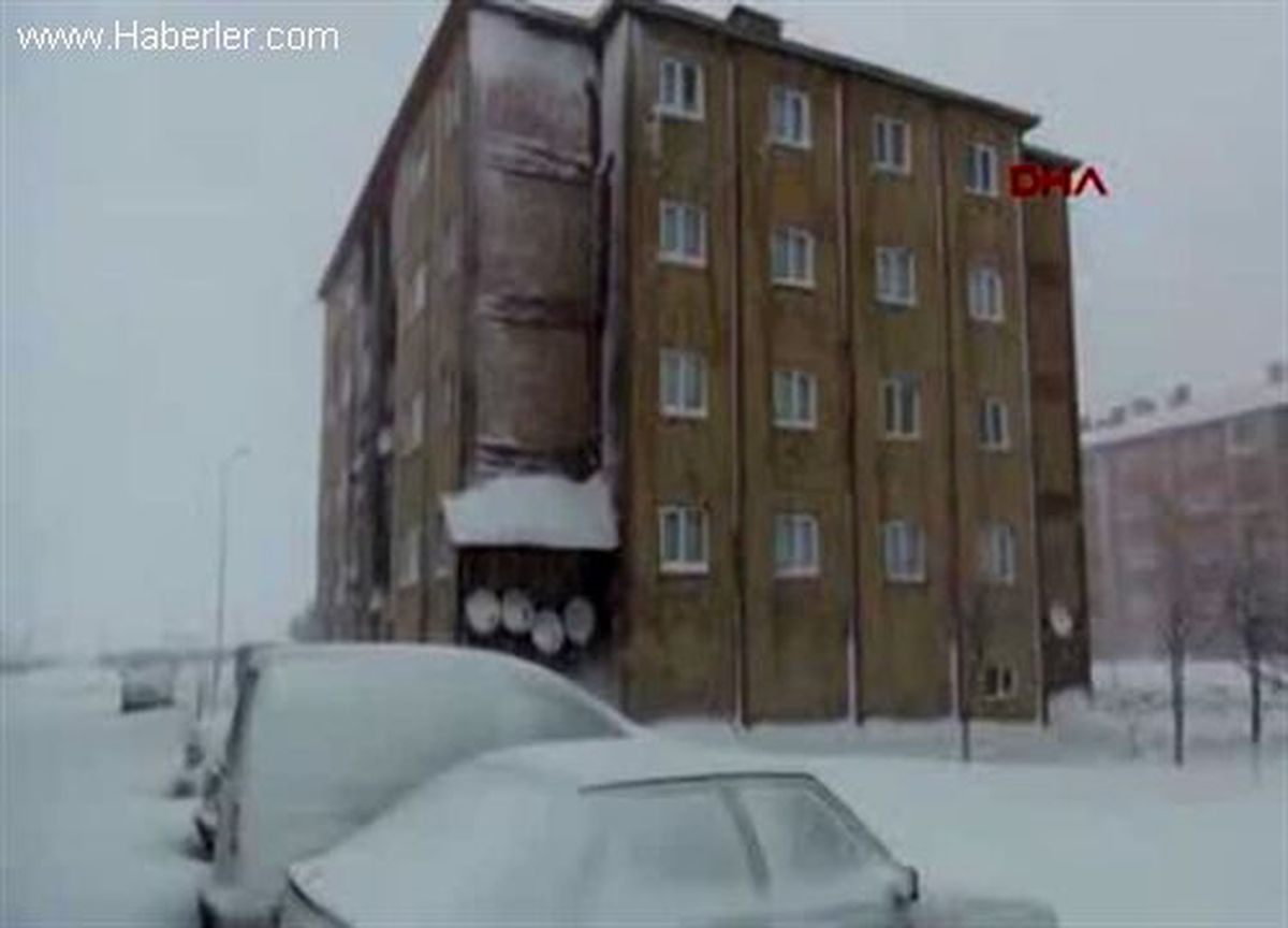 Bitlis\'te Kar Etkili Oluyor