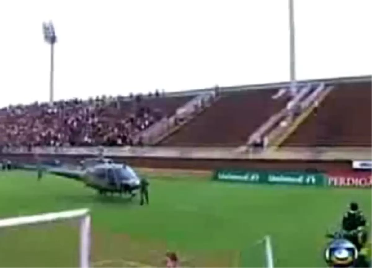 Brezilya Ligi'nde Tribünler Karıştı