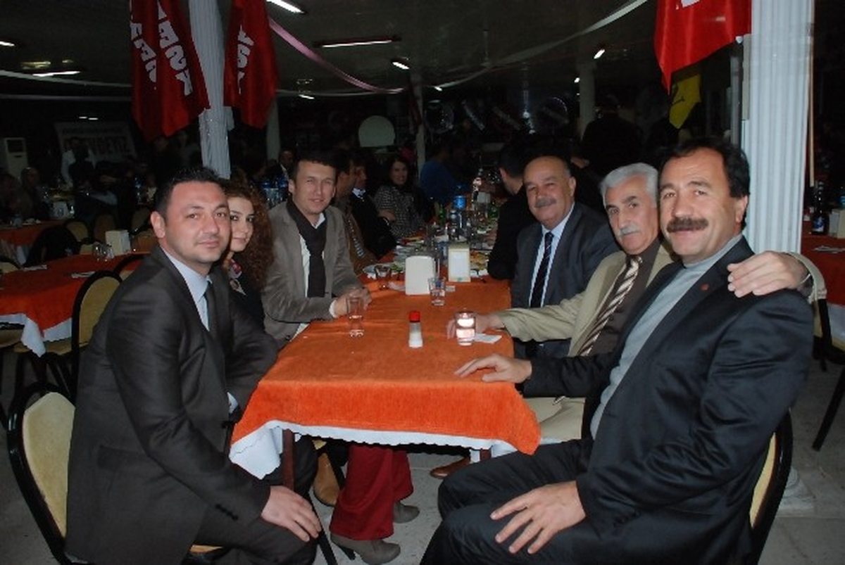 Didim Eğitim Sen Kesk\'in 18. Yılını Yemekle Kutladı