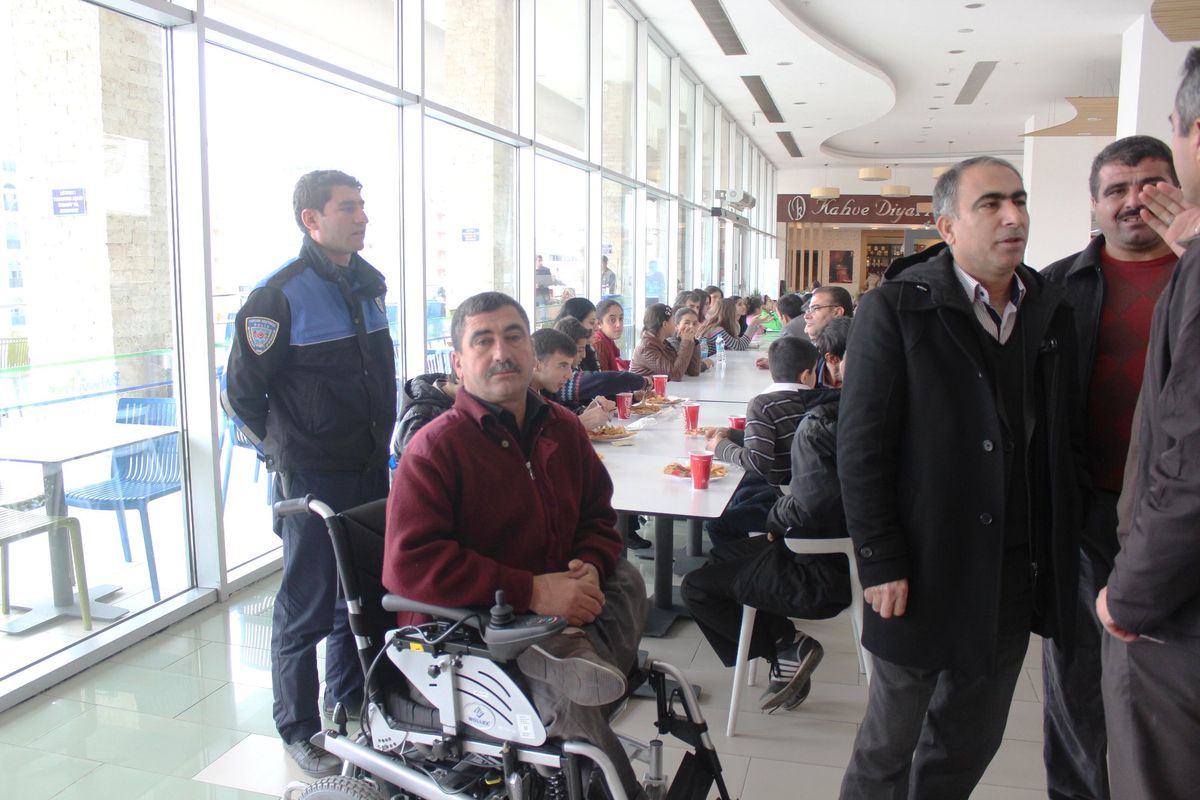 Engelliler Film İzledi