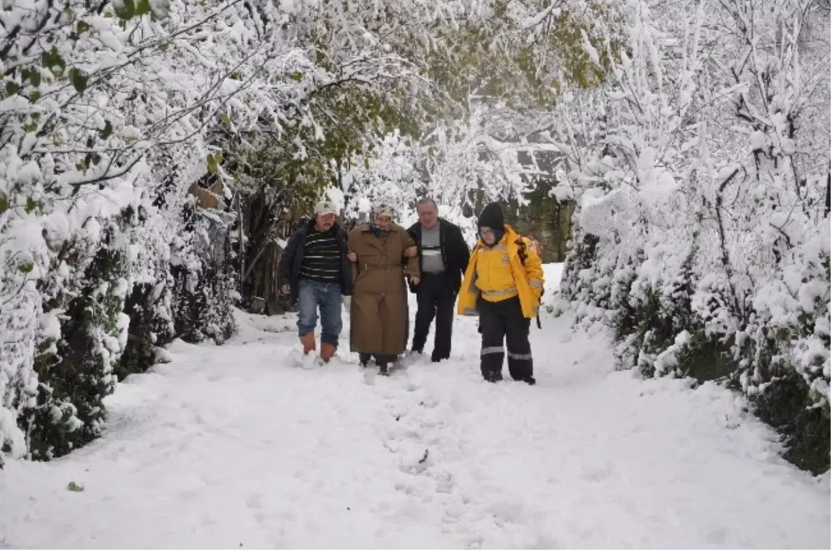 Fatma Teyze'nin İmdadına Ekipler Yetişti