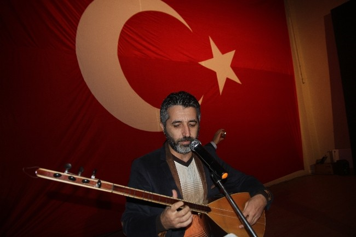 Gevaş\'ta Ali Kınık Konseri