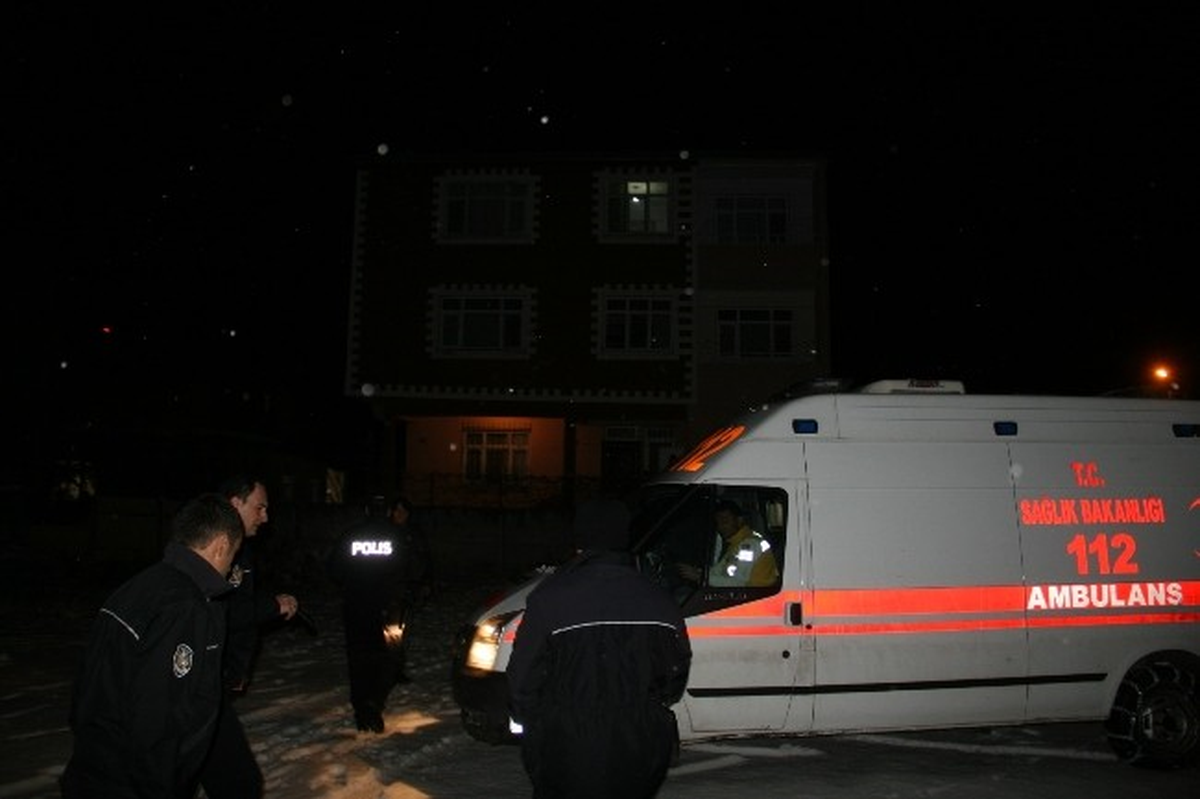 Iğdır\'da Genç Kız, İntihar Girişiminde Bulundu