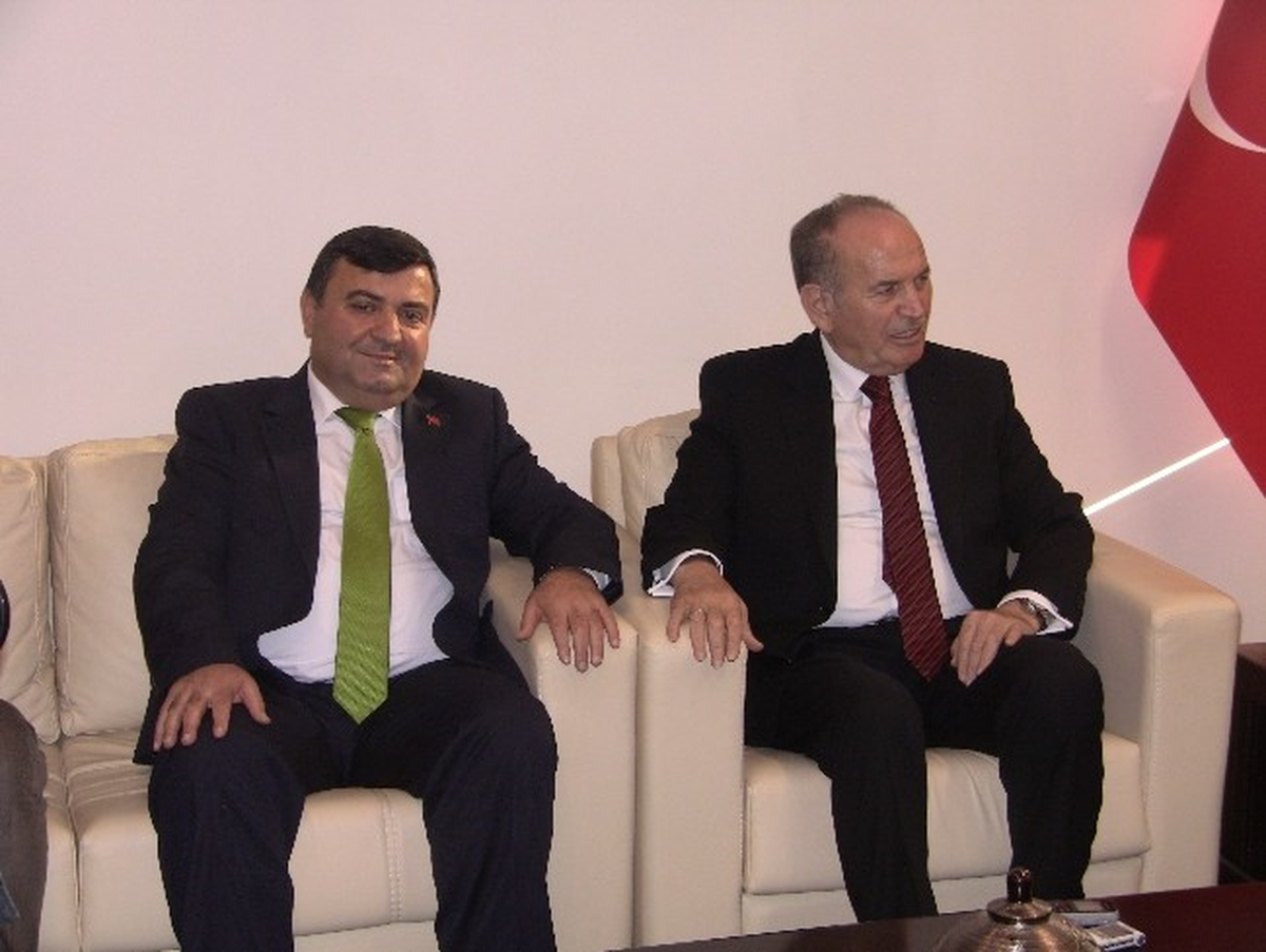 İstanbul Büyükşehir Belediye Başkanı Topbaş Memleketi Artvin\'de Hemşhrilerine Hitap Etti