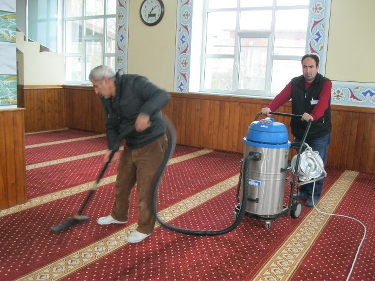 İzmit\'te İbadethane Temizliklerinde Aksama Yok