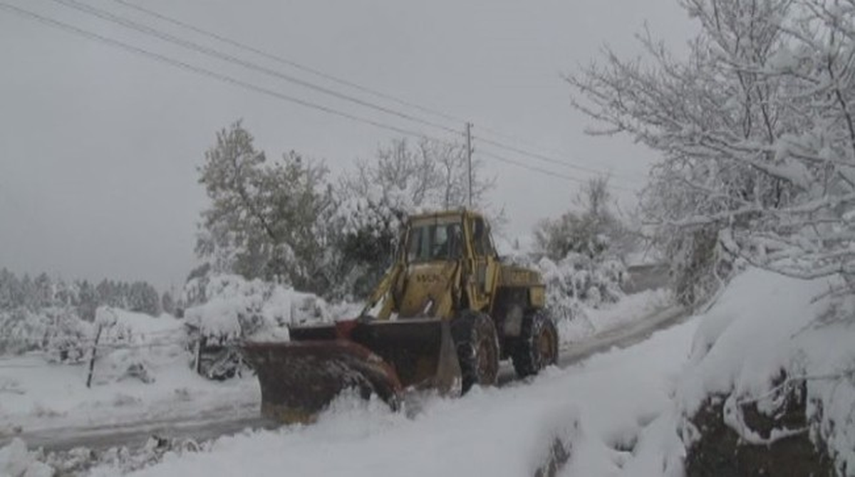 Kar Köy Yollarını Kapattı