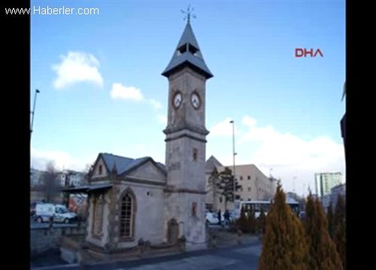 Kayseri\'de Tarihi Saat Dondu