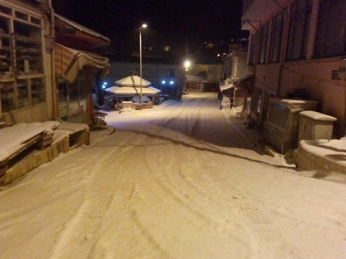 Küre\'de Kar Hayatı Olumsuz Etkiledi