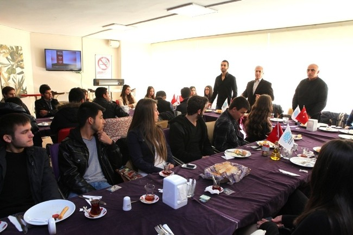 Mustafa Bozbey Üniversite Öğrencileriyle Buluştu
