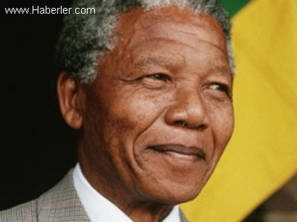 Nelson Mandela\'nın Hayatını Kaybetmesi