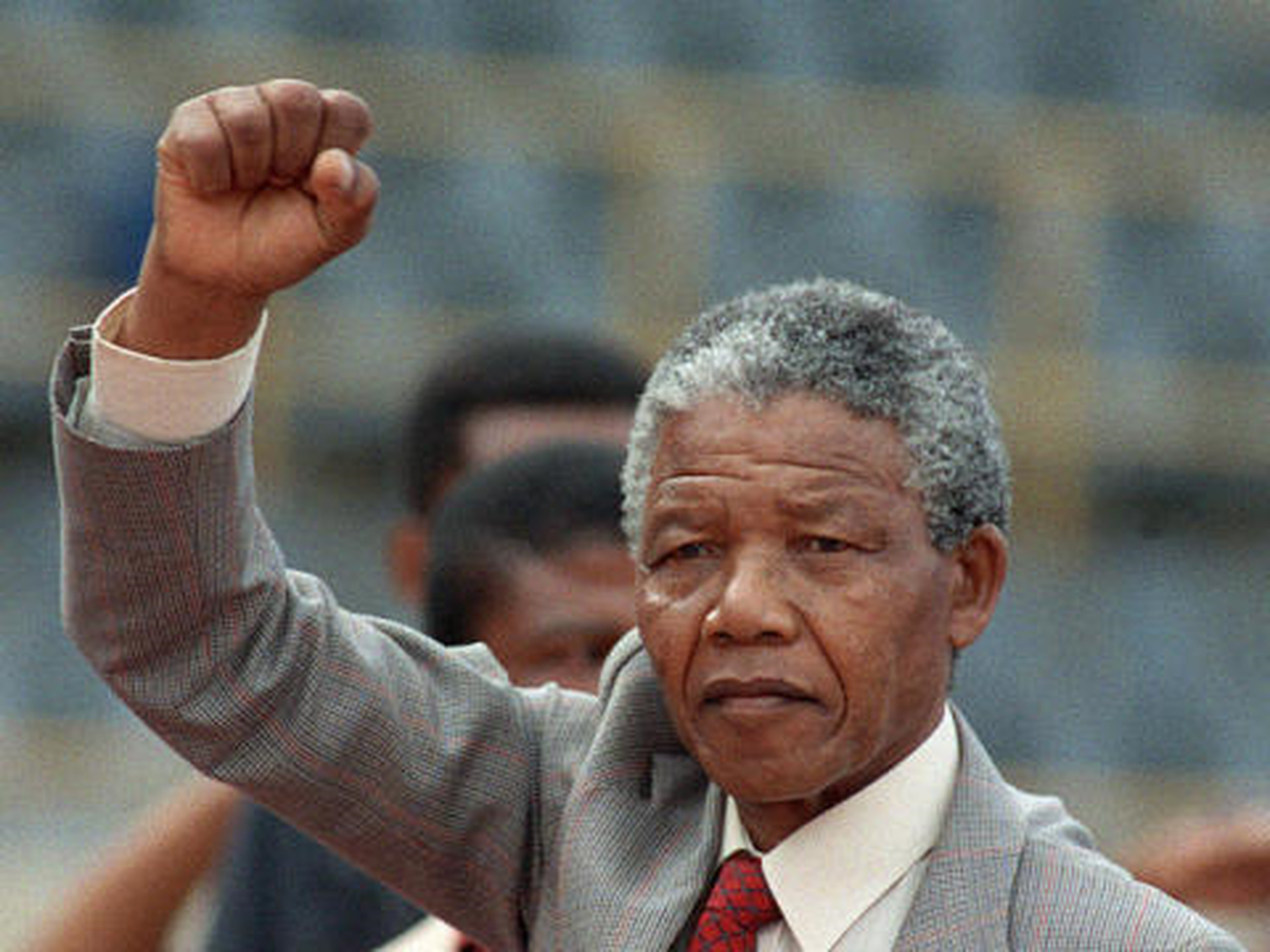 Nelson Mandela\'nın Hayatını Kaybetmesi