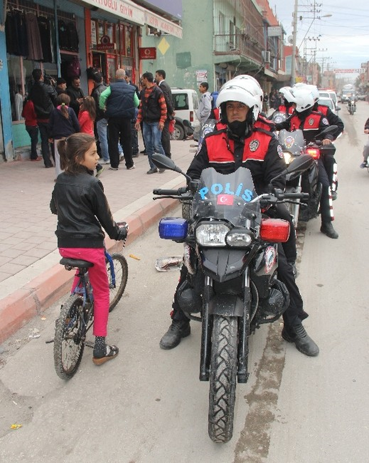 (Özel Haber) Polis Vatandaş İşbiriliği Korsan Gösteriyi Birtirdi