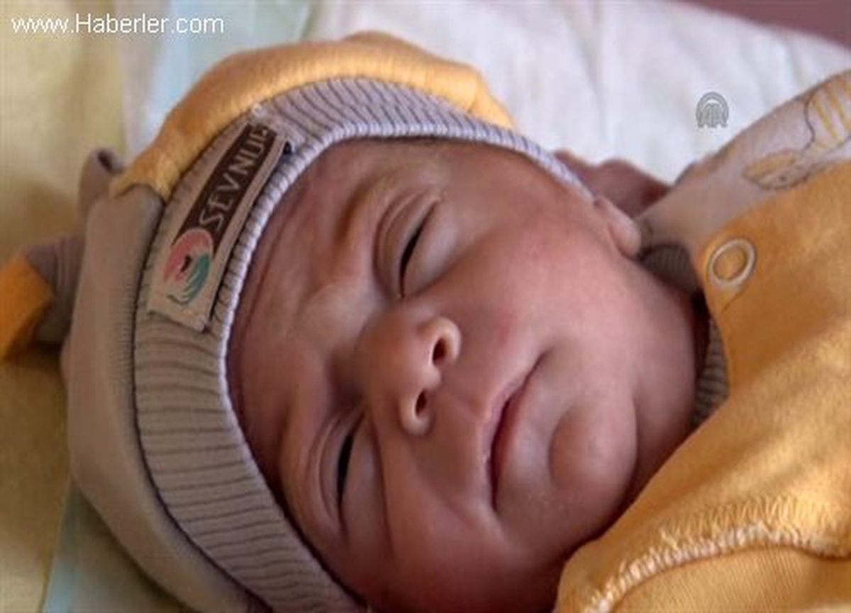 Prematüre doğan 28 günlük bebeğe kalp ameliyatı