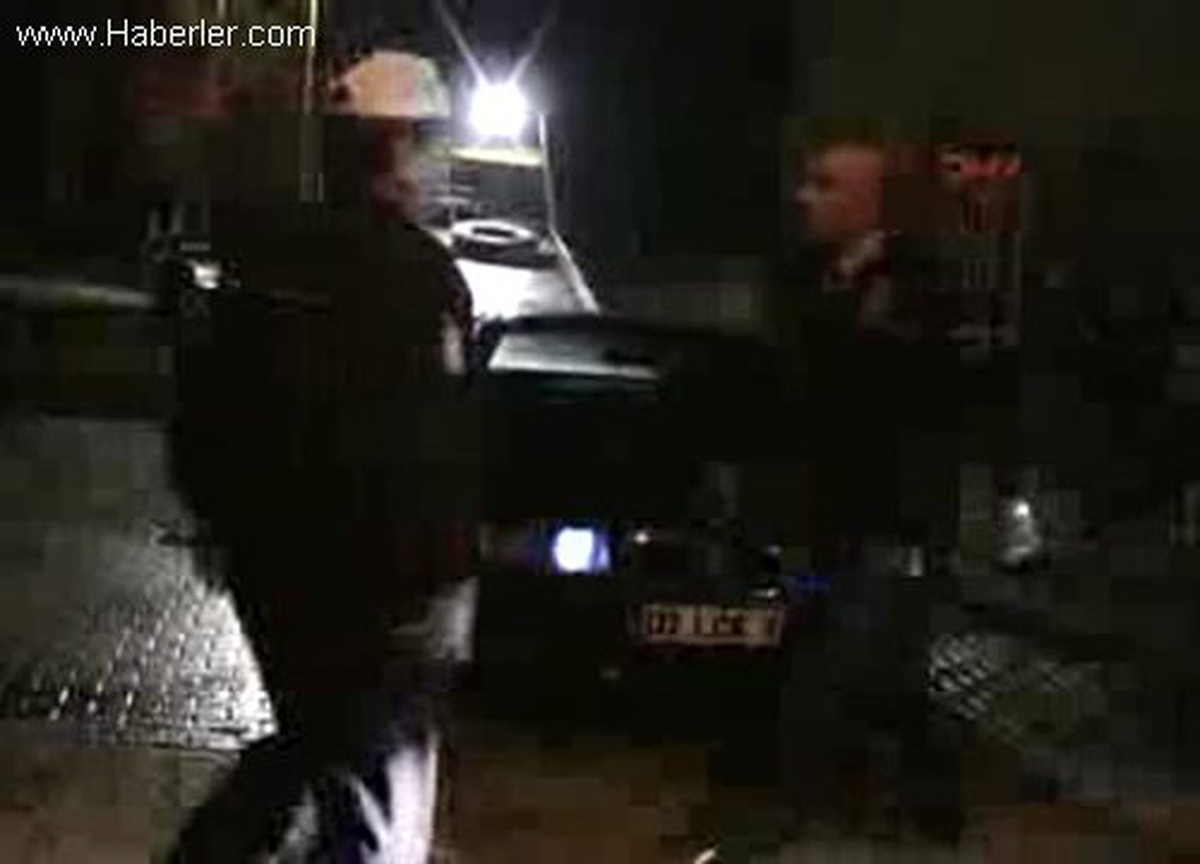 Şüpheliyi Gözaltına Almak İsteyen Polise Saldırı: 3 Yaralı