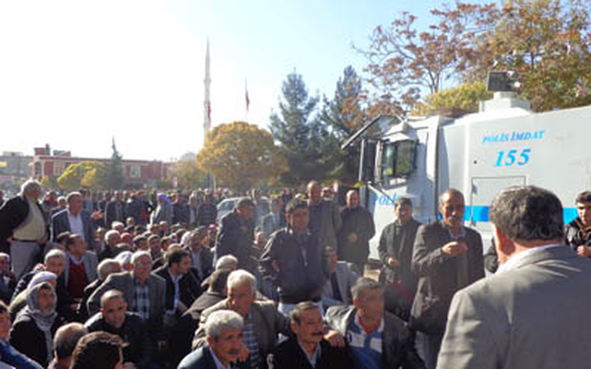 Suruç\'ta Elektrik Protestosu