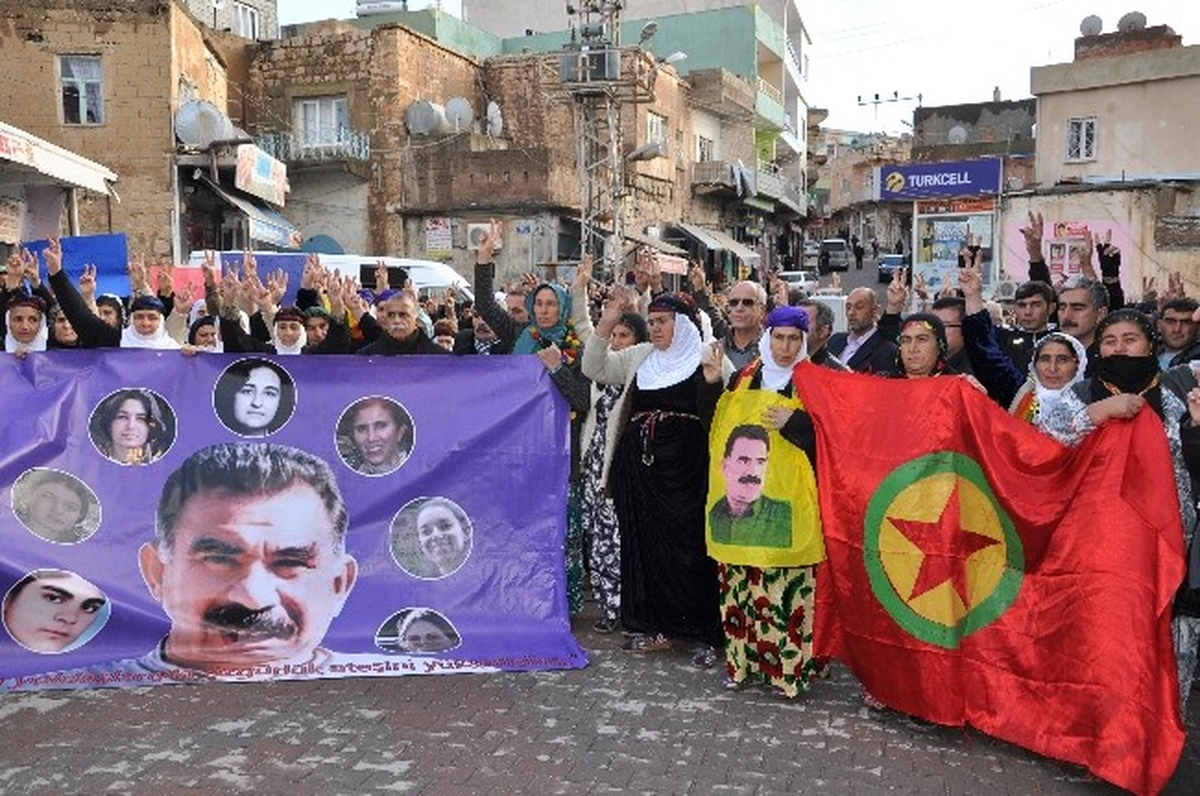 Yüksekova\'daki Olaylar Derik\'te Protesto Edildi