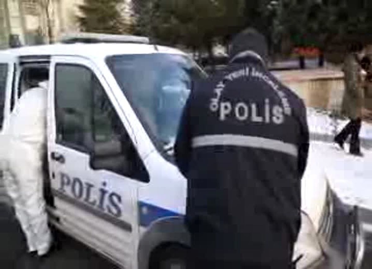 2felçli Anne ve Oğlu Yangında Can Verdi
