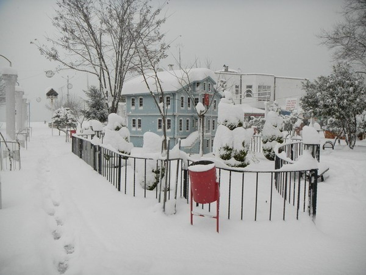 Abana\'da Kış Kendini Gösterdi