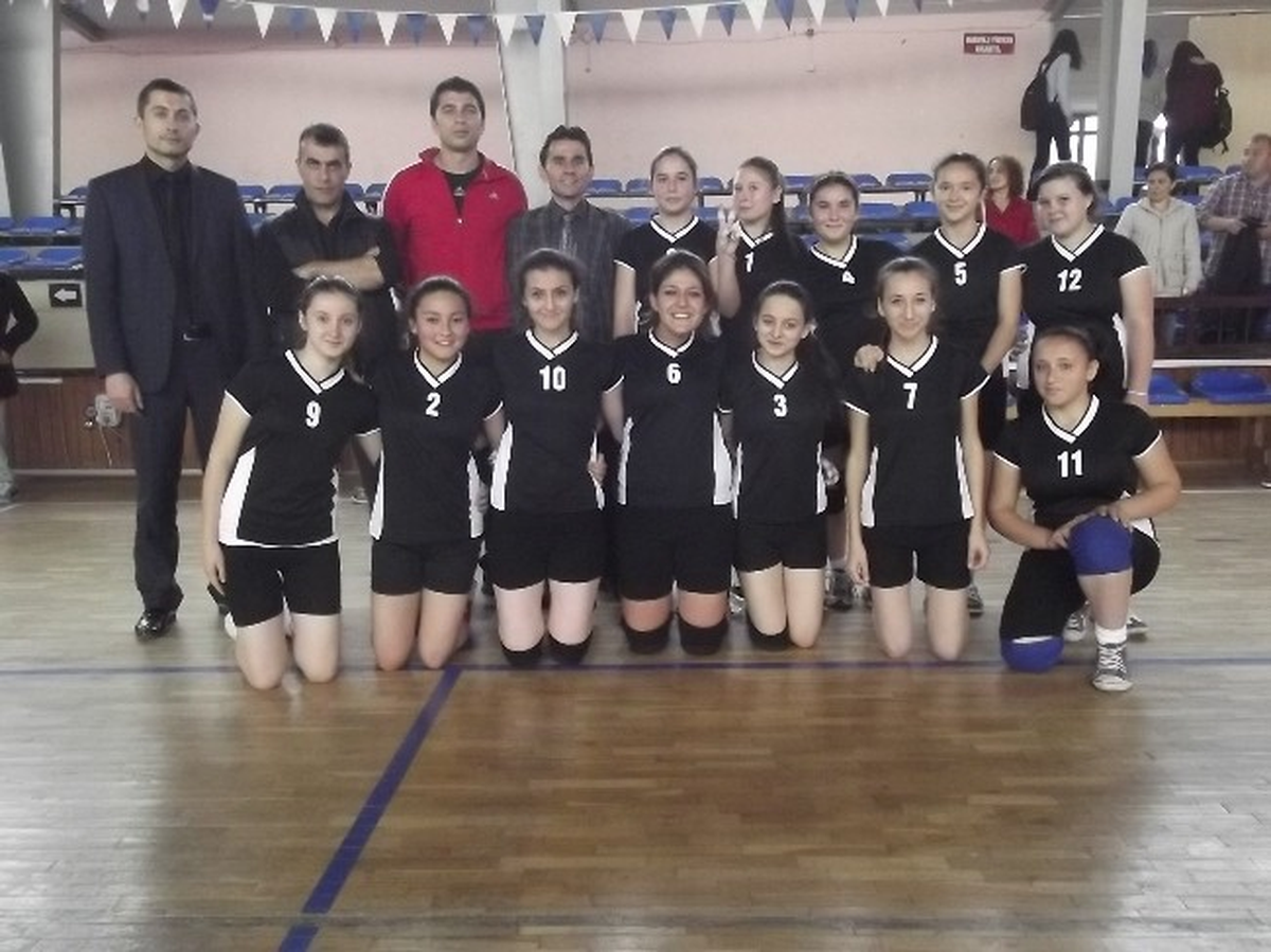 Alaplı Çpl Voleybolda İlçe Birincisi Oldu