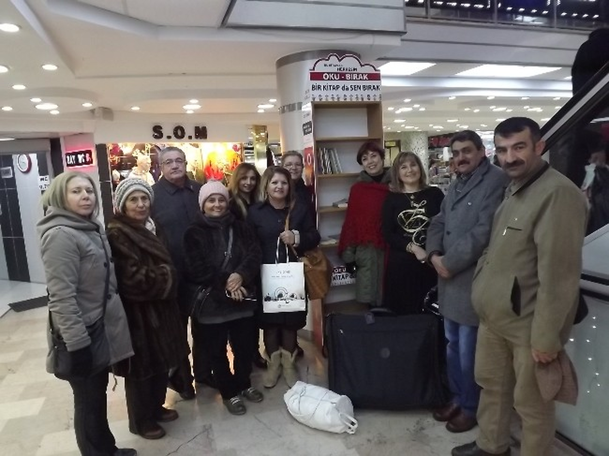 Amerika\'dan Eskişehir\'e Kitap Desteği İçin Geldi