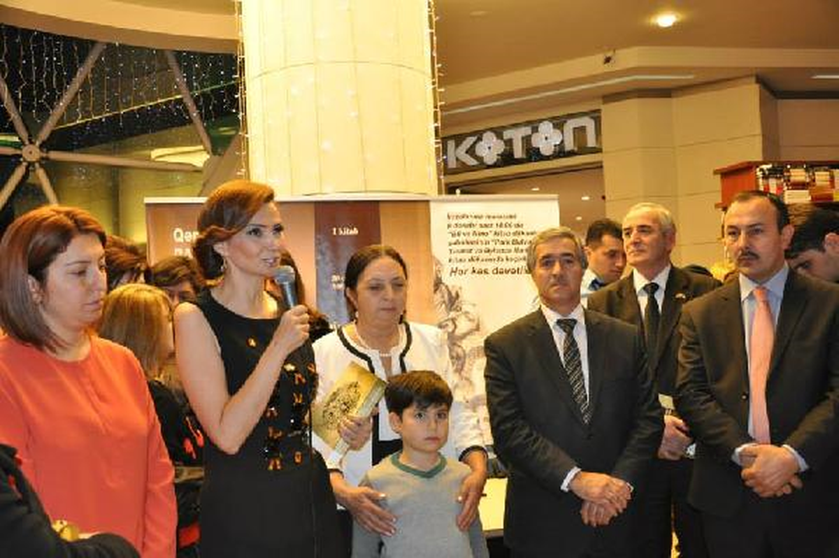Azeri Milletvekili Paşayeva Yeni Kitabını Tanıttı