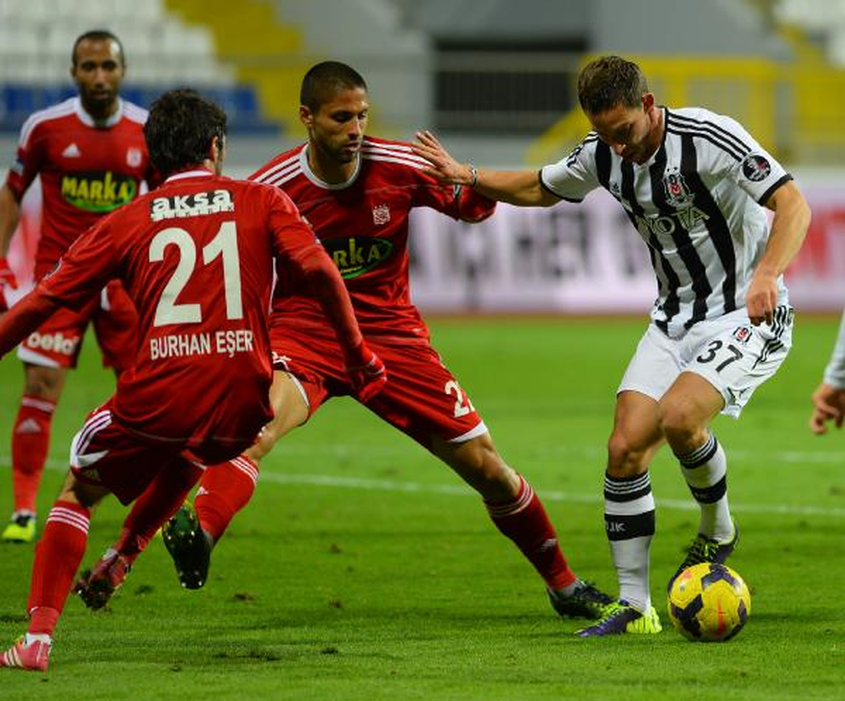 Beşiktaş\'ta Puan Kayıpları Sürüyor