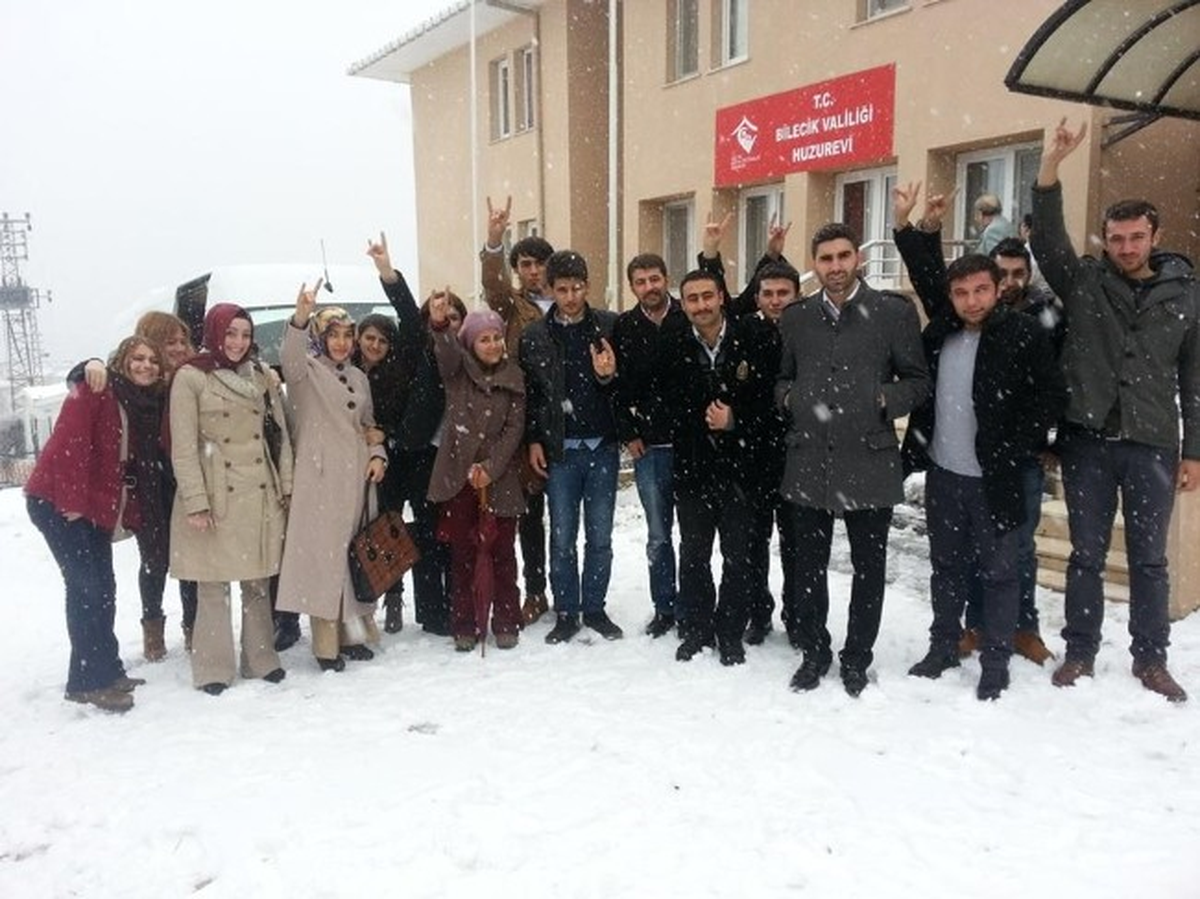 Bilecik Ülkü Ocakları\'ndan Huzurevi Ziyareti