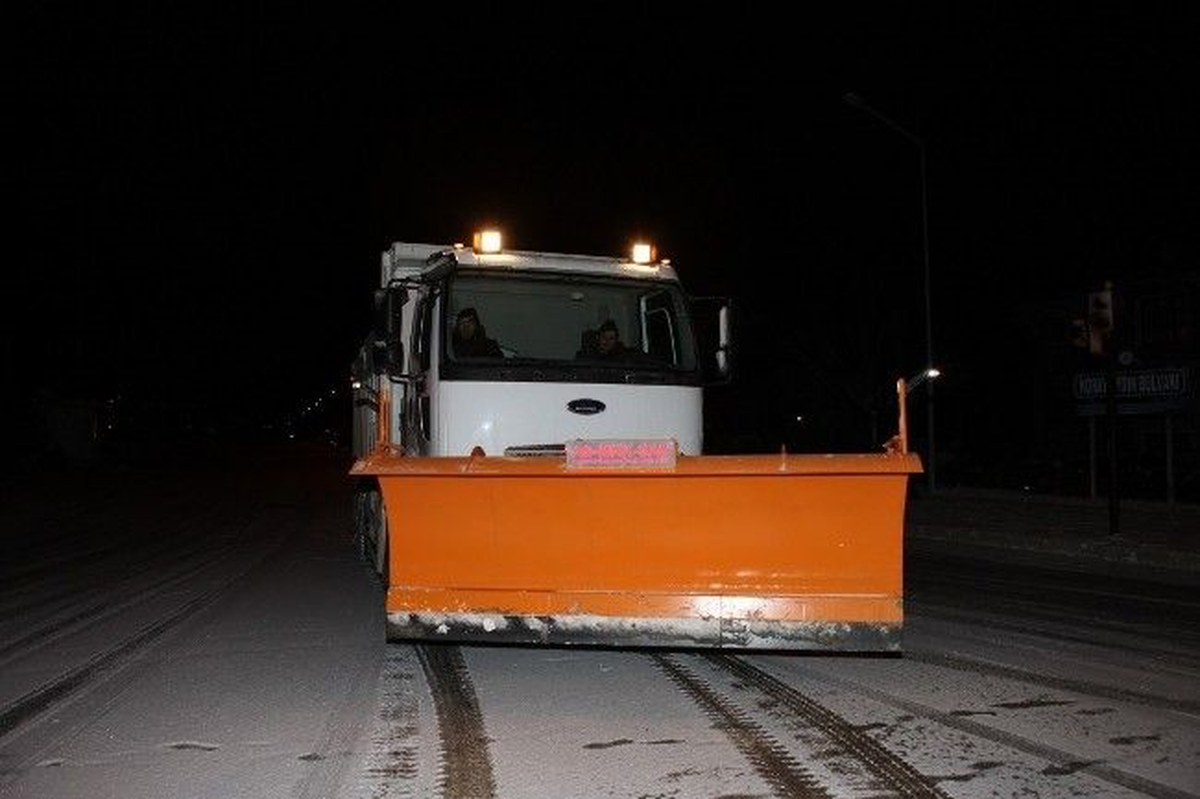 Bolu\'da 147 Köy Yolu Ulaşıma Kapandı