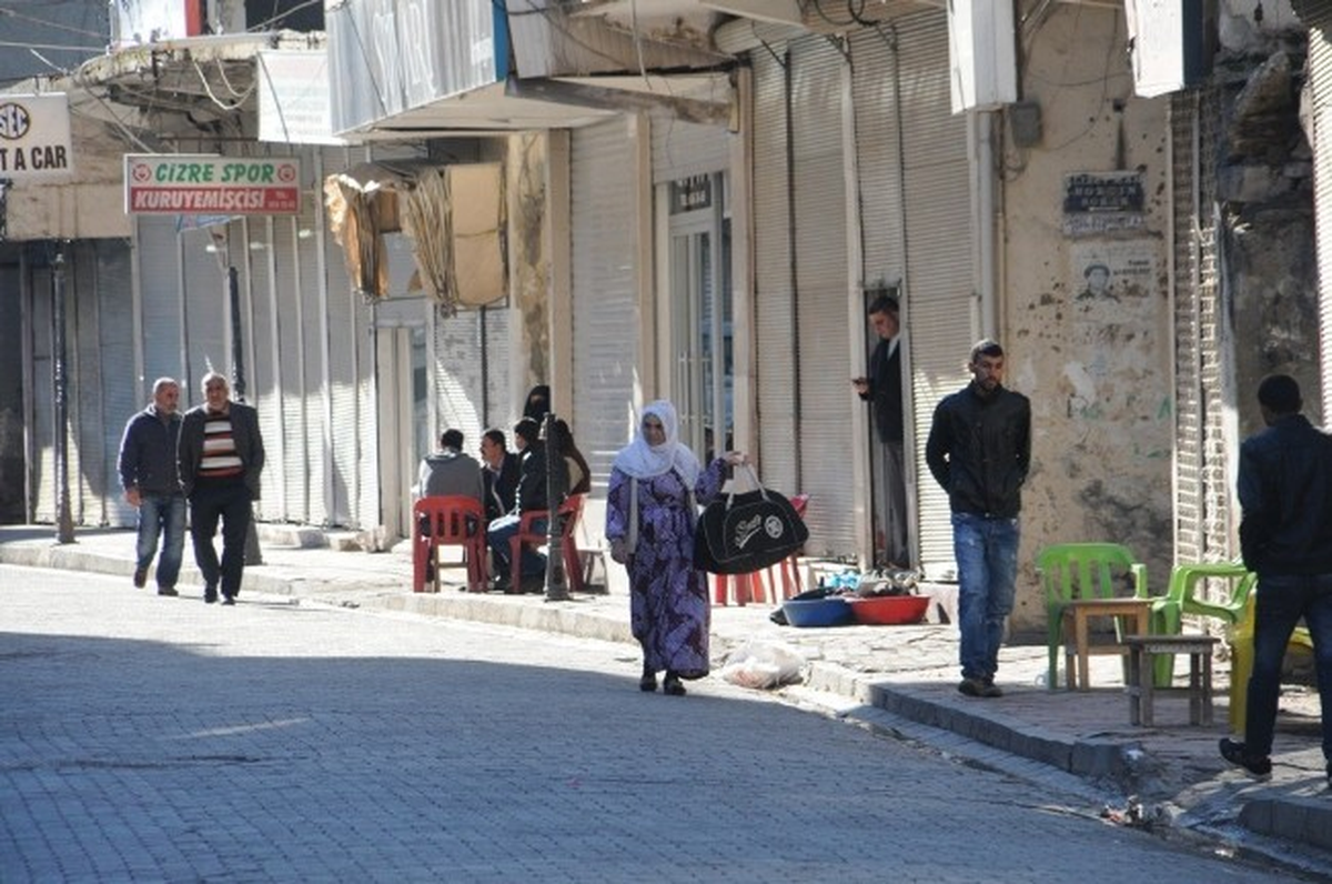 Cizre\'de Kepenk Kapatma Eylemi