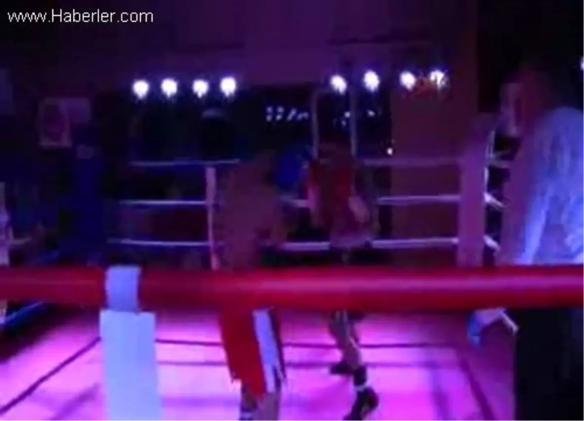 Dünya Boksör Şampiyonu Ertürk Ünvanını Korudu