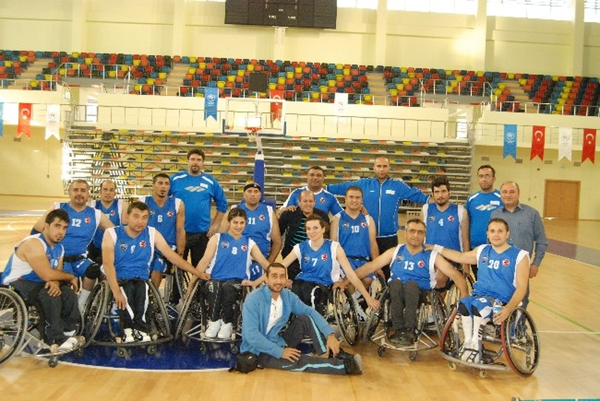 Engelli Basketbolcular Zirveye Koşuyor