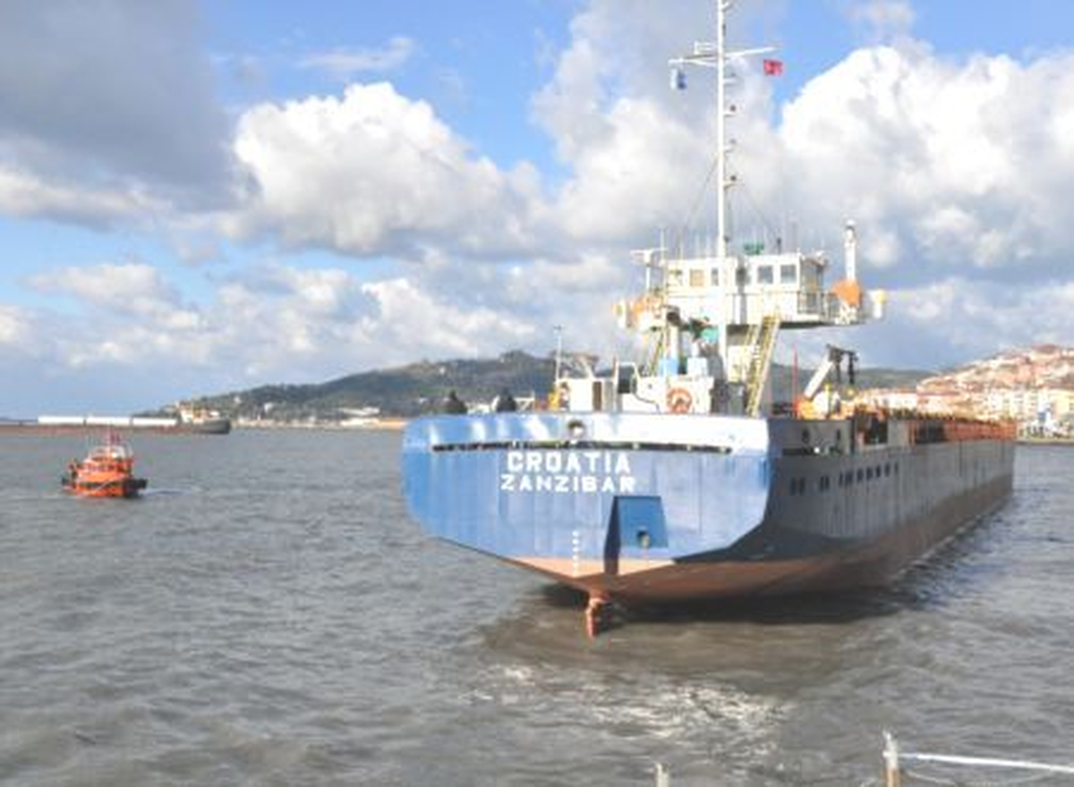 Ereğli\'de Yük Gemisini Kurtarma Çalışmalarına Ara Verildi