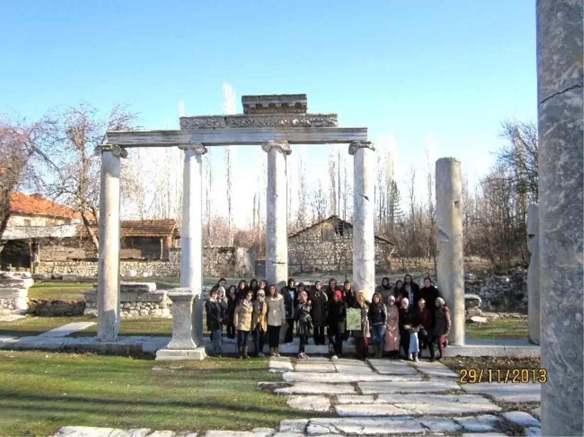 Gediz Myo Öğrencilerine Kütahya\'yı Tanıma Gezisi