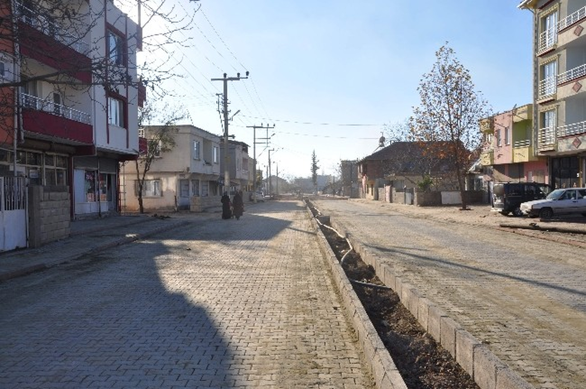 Gölbaşı'nda Yol Genişletme Çalışmaları Devam Ediyor