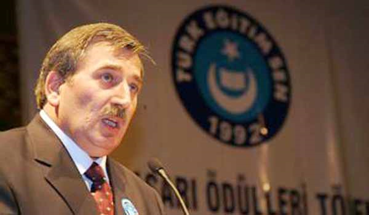 Hanefi Bostan: "Akademik ve İdari Personel Kan Ağlıyor"
