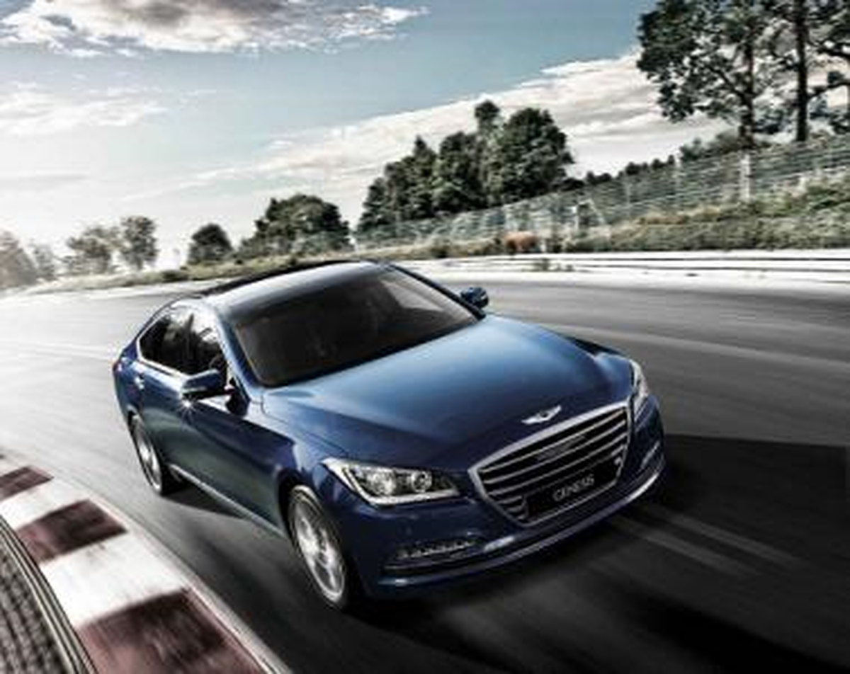 Hyundai Genesis 2014\'te Daha İddialı