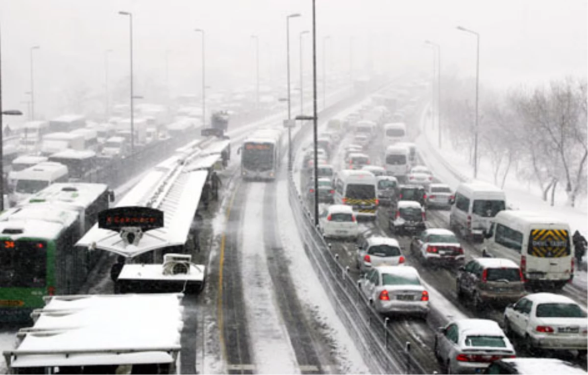 İstanbul\'da Kar Yağışı İçin Trafik Önlemleri