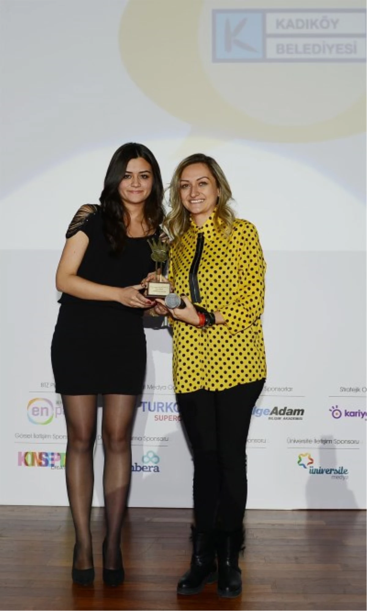 Kadıköy Belediyesi\'ne Sosyal Medya Ödülü Verildi