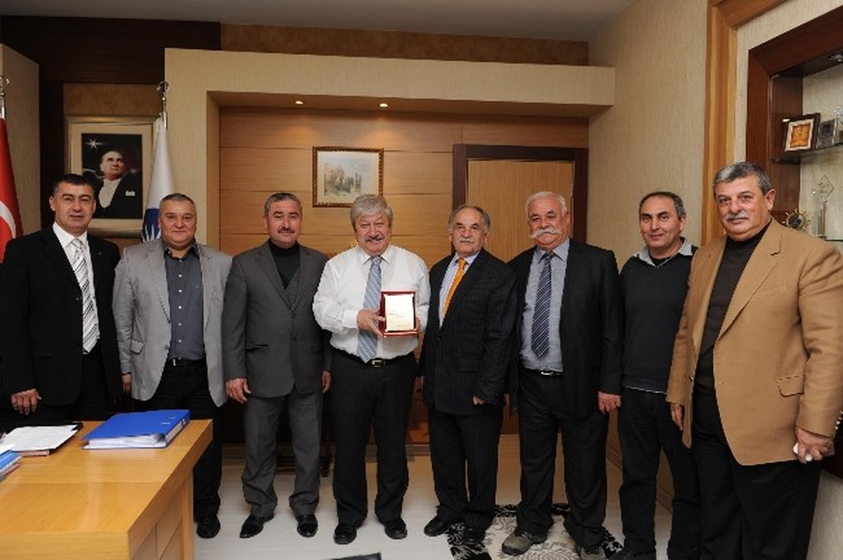 Kırcamililer\'den Başkan Akaydın\'a Teşekkür