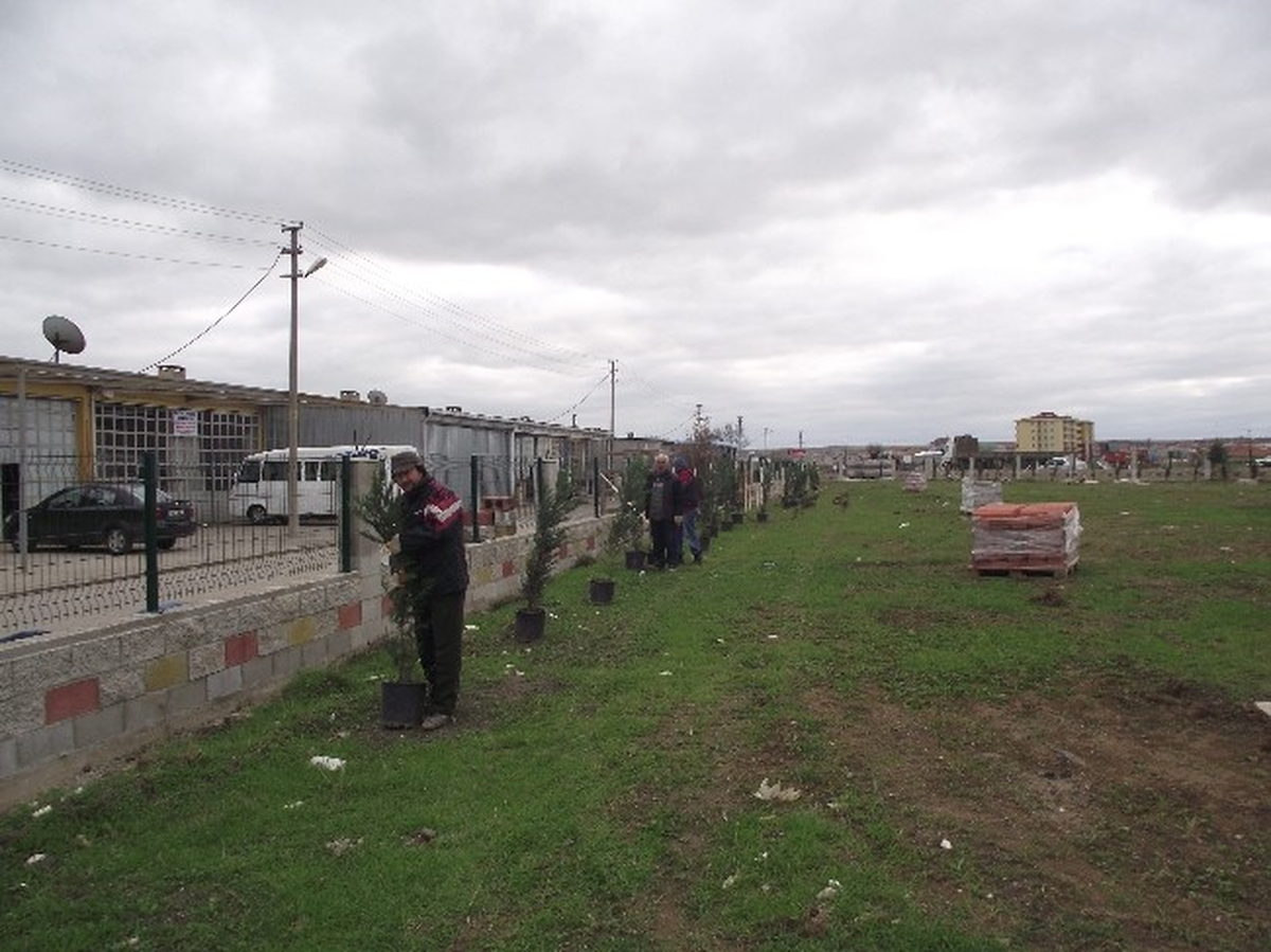 Muratlı Küçük Sanayi Sitesi'ne Yazlık Düğün Salonu Yapılıyor