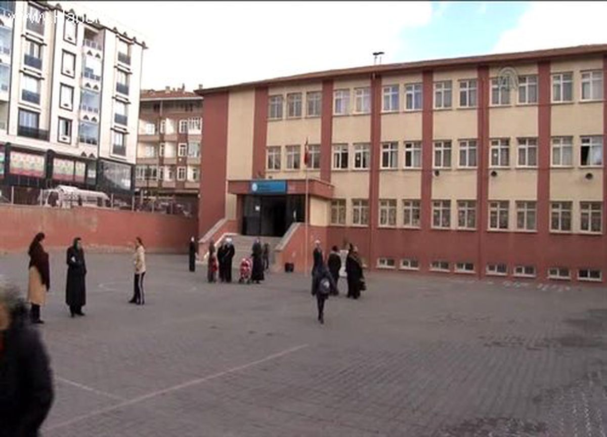 Öğretmenin öğrencisini dövdüğü iddiası