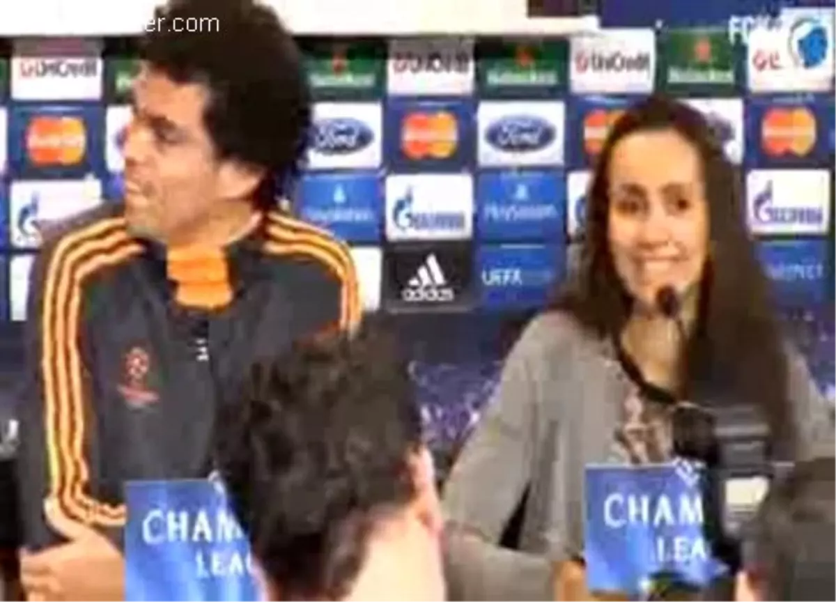 Real Madrid\'in Basın Toplantısına Greenpeace Damgası