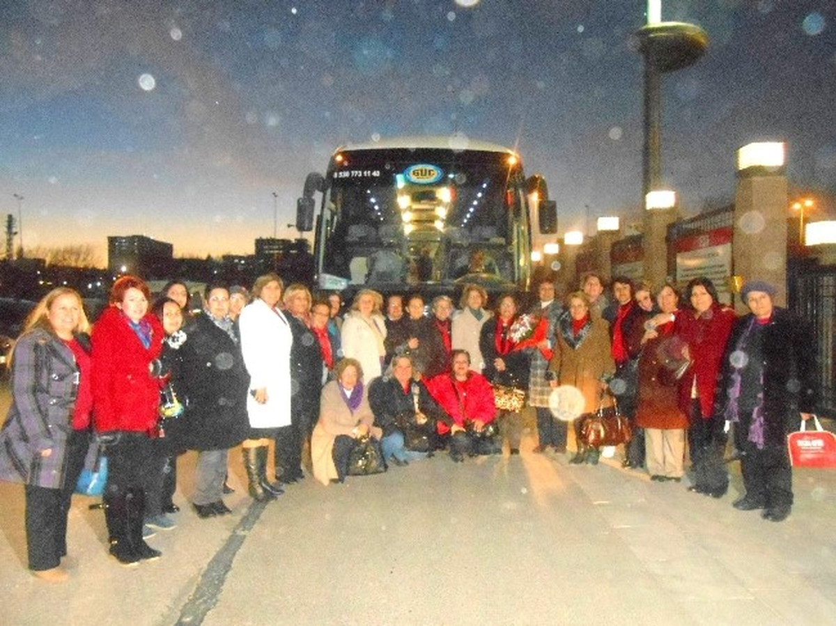 Torbalı CHP\'li Kadınlardan Ankara Çıkarması